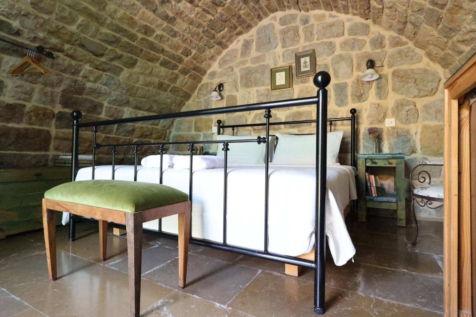 Hotel Stone Cellars Douma Esterno foto